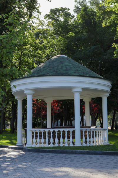 Oval Gazebo Installation